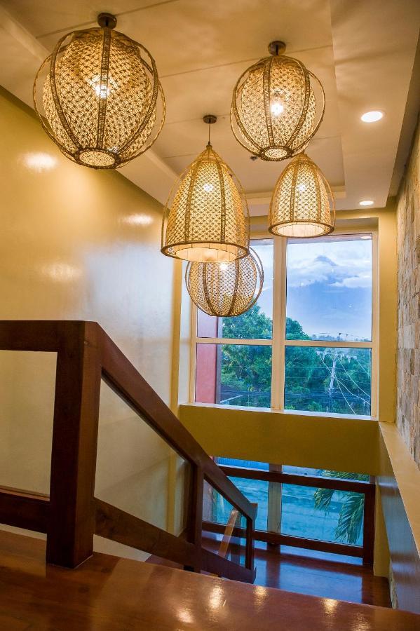 Hotel Herencia 625 Daraga  エクステリア 写真