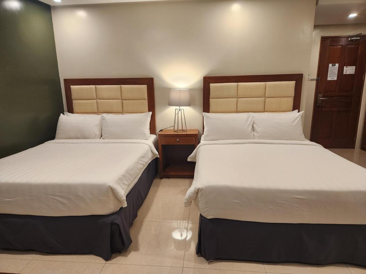 Hotel Herencia 625 Daraga  エクステリア 写真