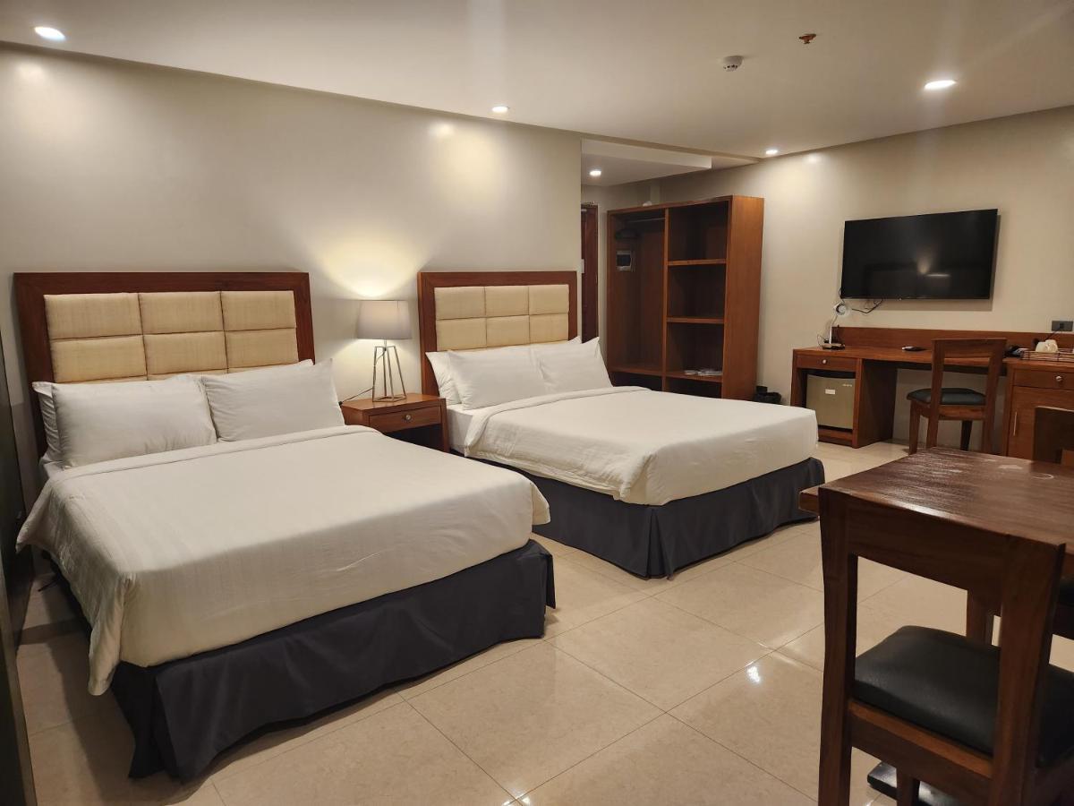 Hotel Herencia 625 Daraga  エクステリア 写真