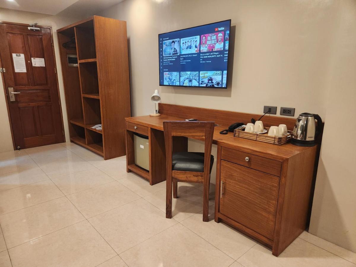 Hotel Herencia 625 Daraga  エクステリア 写真