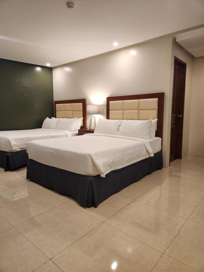 Hotel Herencia 625 Daraga  エクステリア 写真