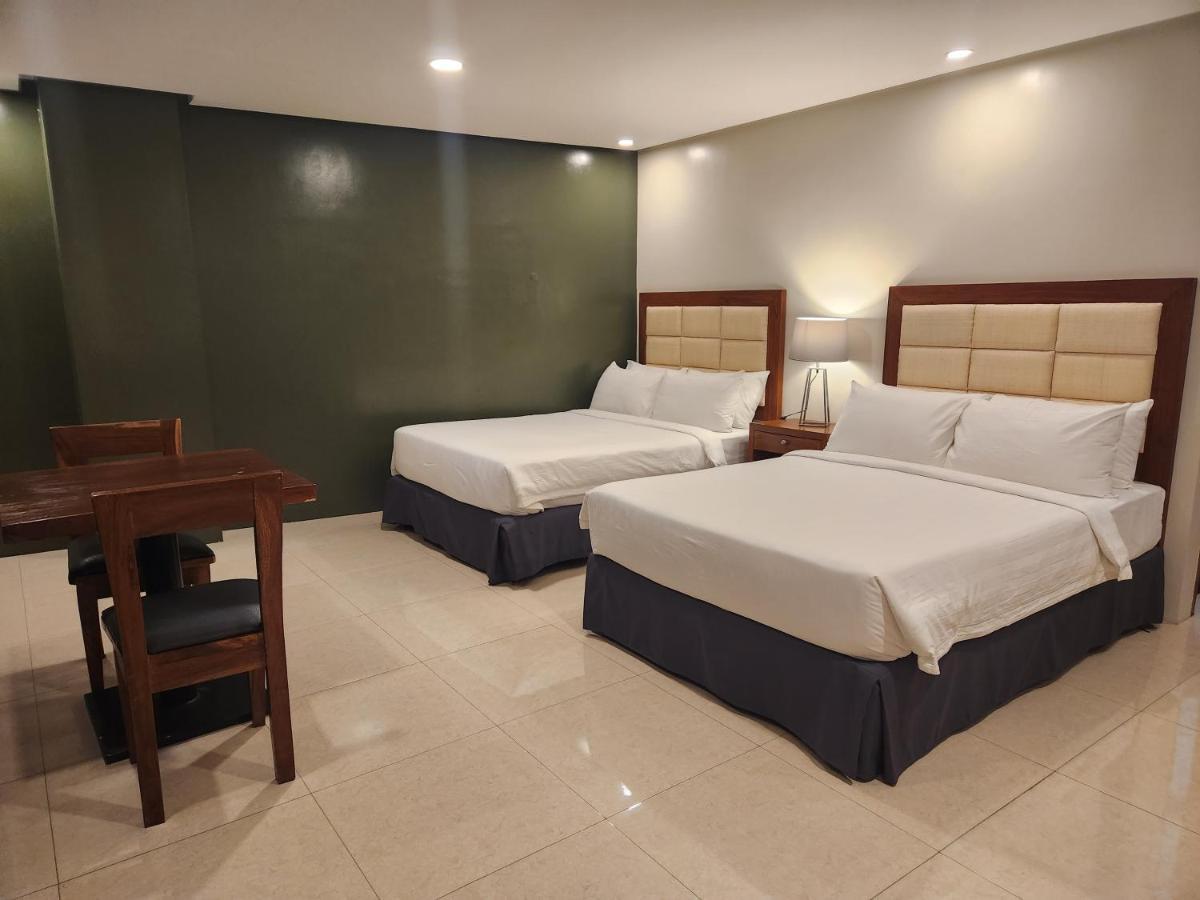 Hotel Herencia 625 Daraga  エクステリア 写真