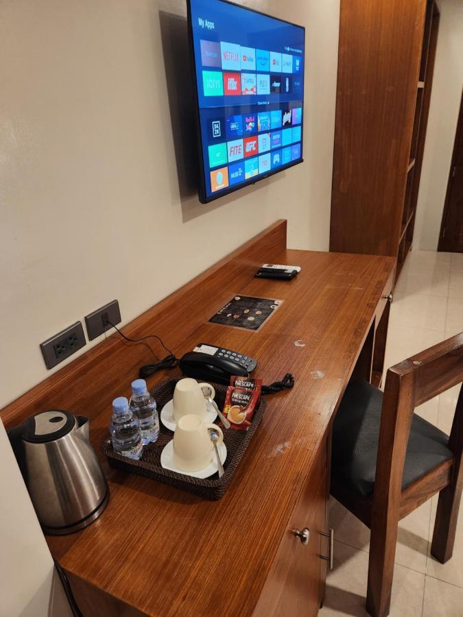 Hotel Herencia 625 Daraga  エクステリア 写真