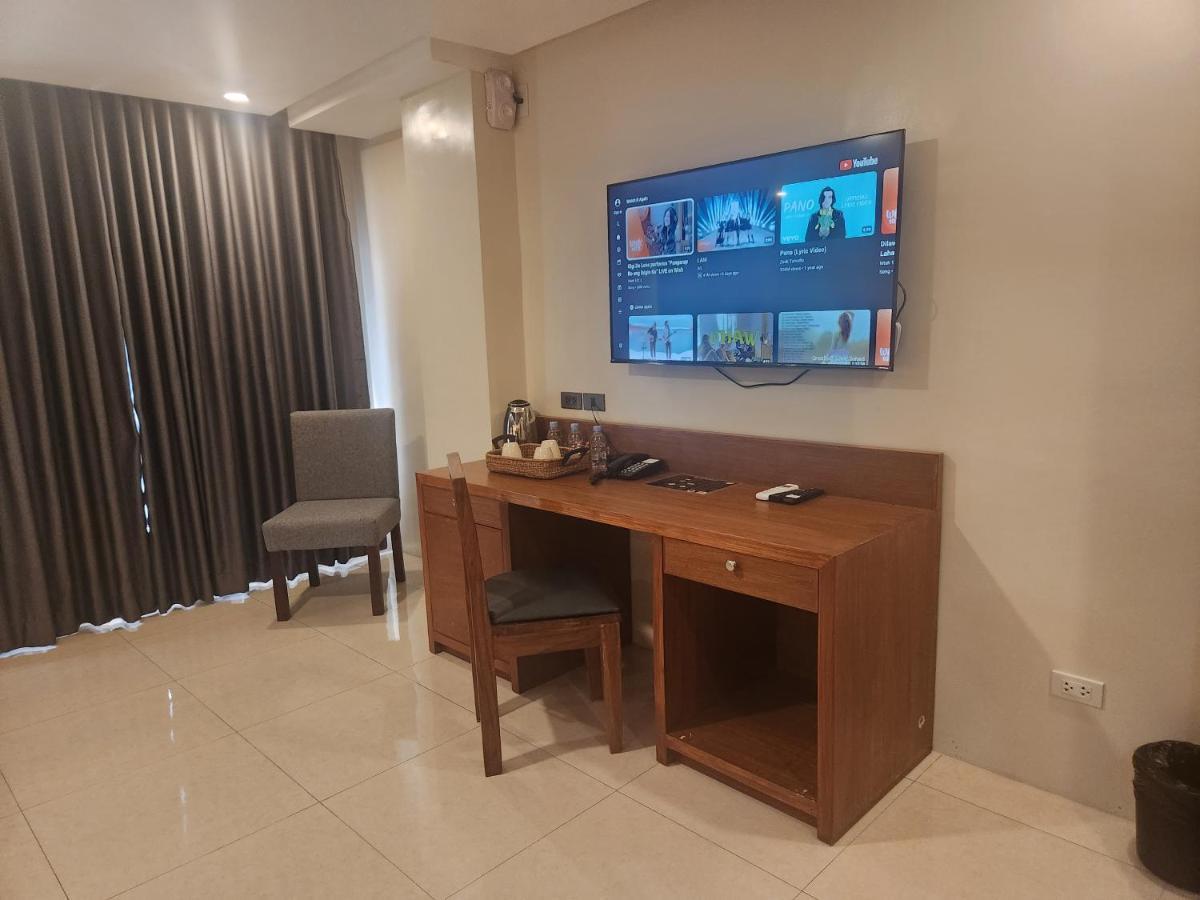 Hotel Herencia 625 Daraga  エクステリア 写真