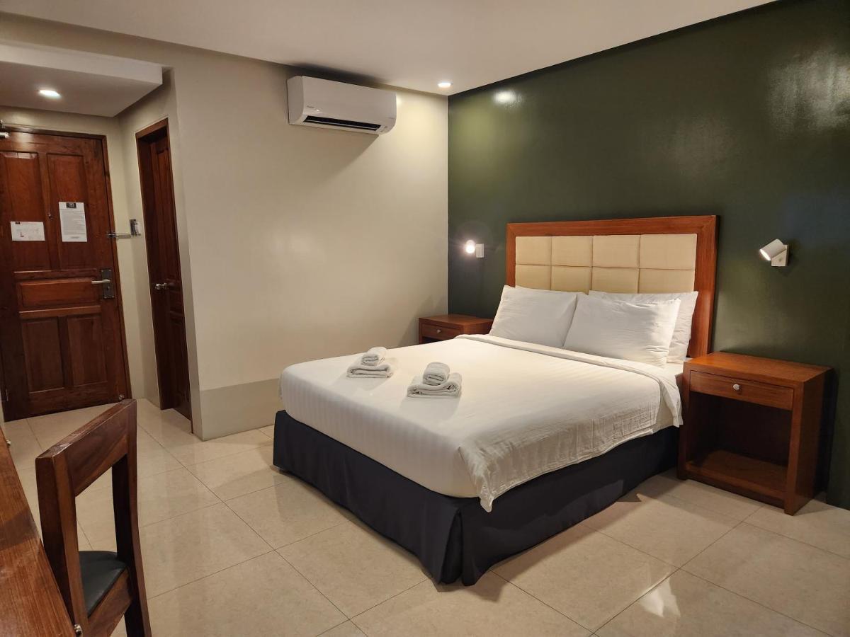 Hotel Herencia 625 Daraga  エクステリア 写真