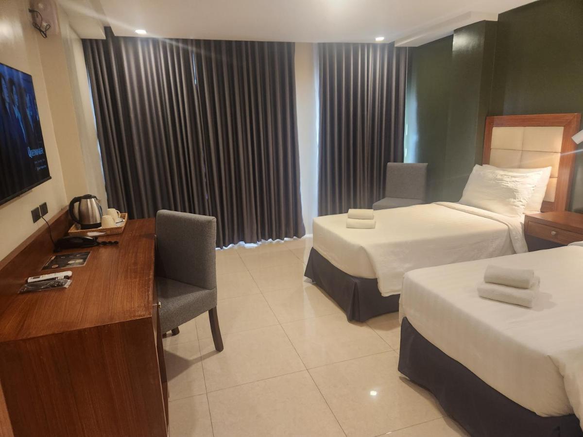 Hotel Herencia 625 Daraga  エクステリア 写真