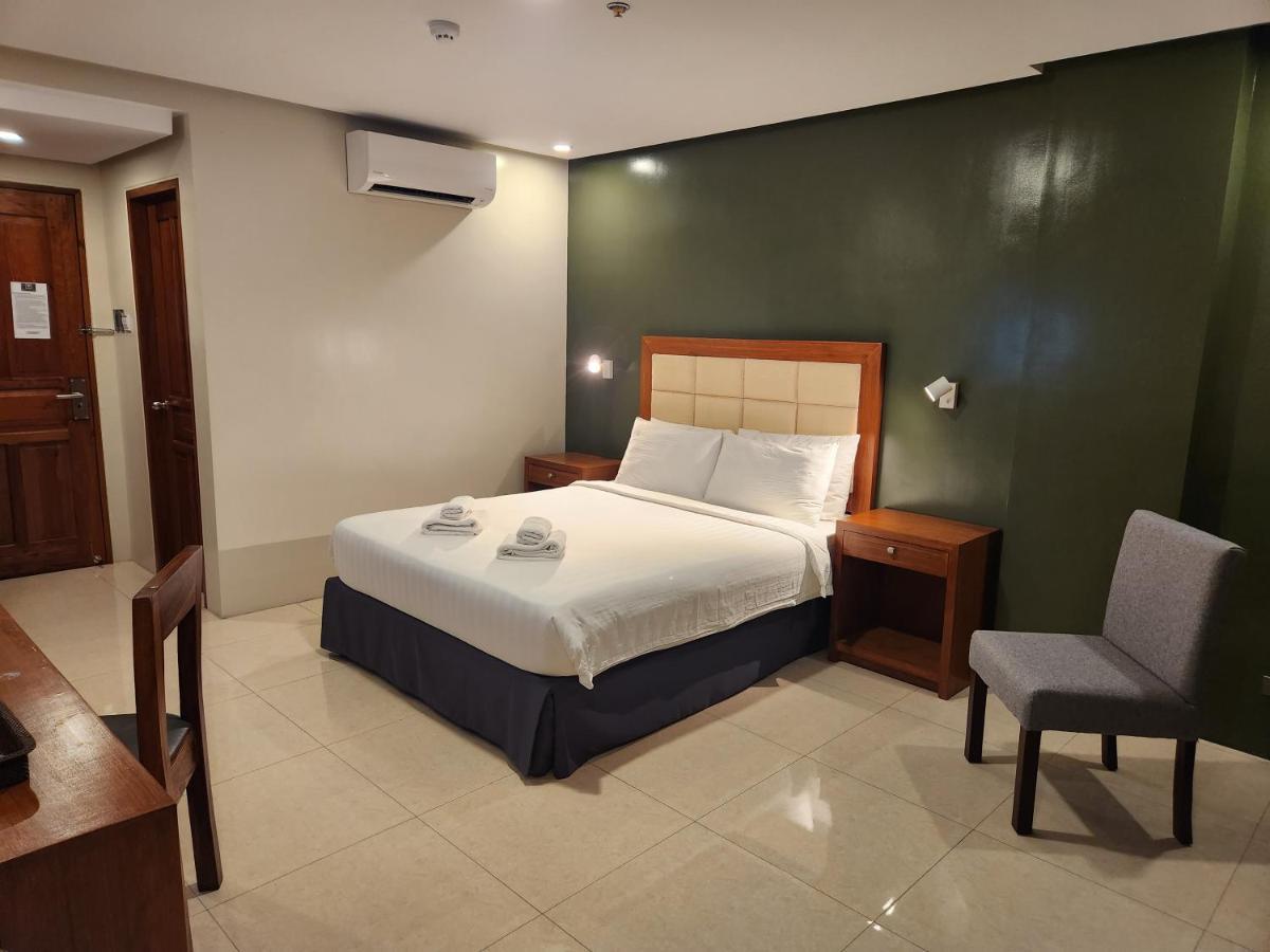 Hotel Herencia 625 Daraga  エクステリア 写真