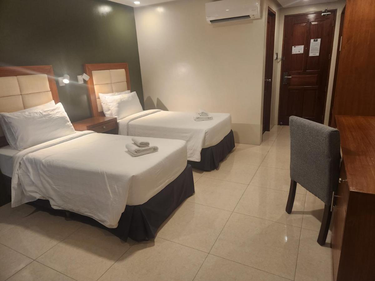 Hotel Herencia 625 Daraga  エクステリア 写真